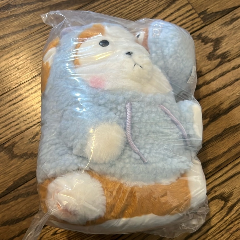 Pop mart plush coogi.